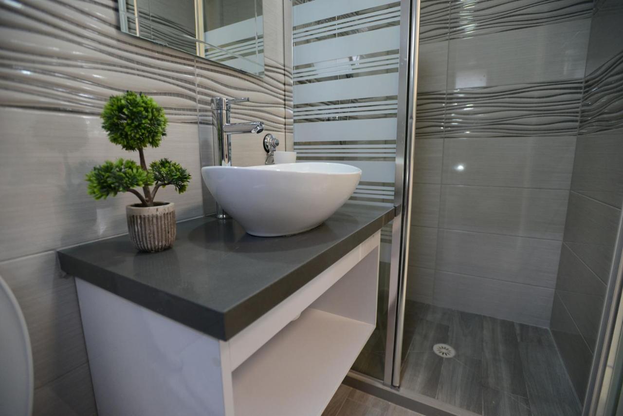 Olga Beach Apartment 28 حيفا المظهر الخارجي الصورة